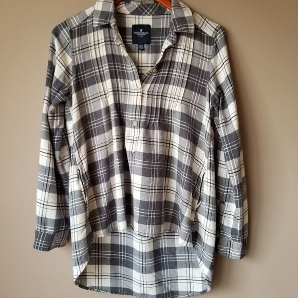 American Eagle Outfitters Tops - American Eagle | Gray plaid flannel w/ Pockets